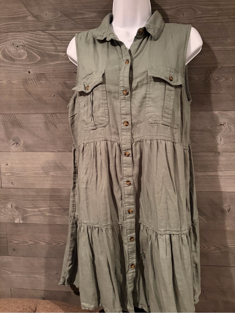 SO Sage Green Sleeveless Tiered Button-Front Dress